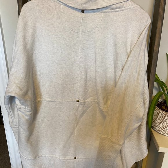 Wilfred Cardigan - Picture 2 of 5